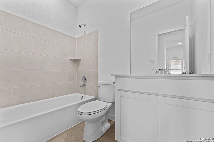 Furnished interior view inside a new home in Steelwood Trails: Coastline Collection, New Braunfels (Image 4). Furnished interior view inside a new home in Steelwood Trails: Coastline Collection, New Braunfels (Image 4).