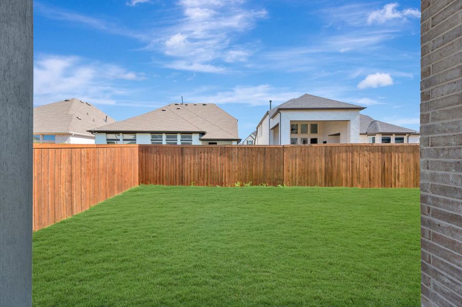 Exterior details and patio area of a home in Sandbrock Ranch, Aubrey (Image 4).