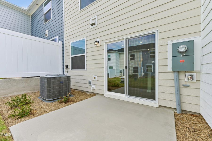 40-web-or-mls-Chrys St-S0205-040