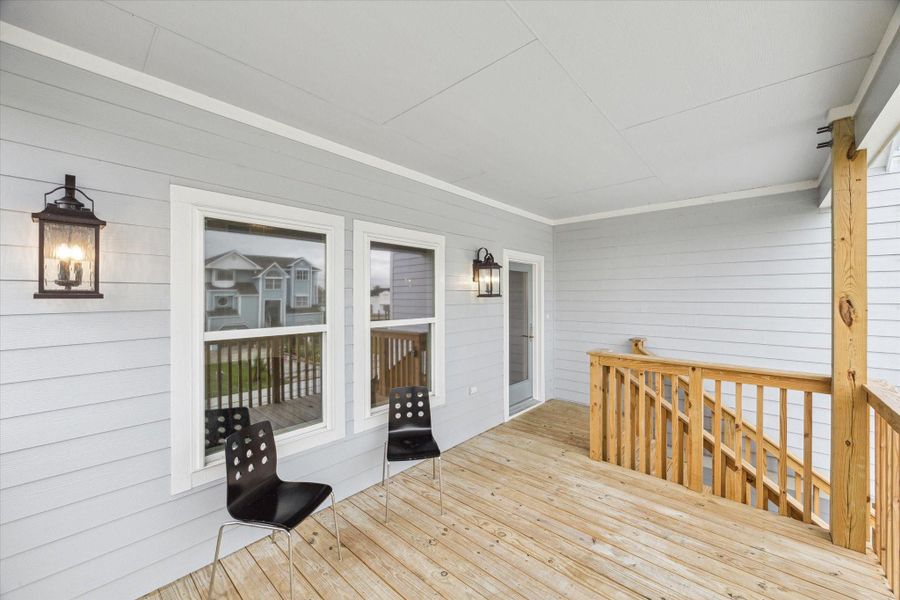 Spacious, unfurnished interior of a new home in , Tiki Island (Image 19).