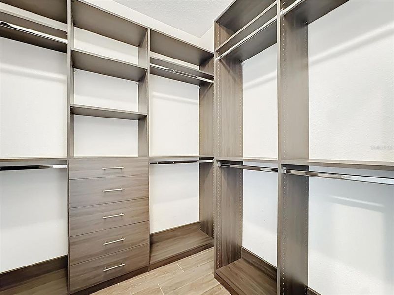 Image 75 of a home in .