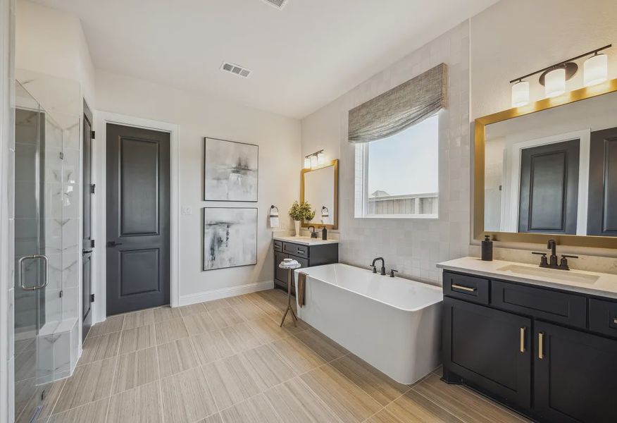 Plan 5042 primary bath - staged - 8 of 20