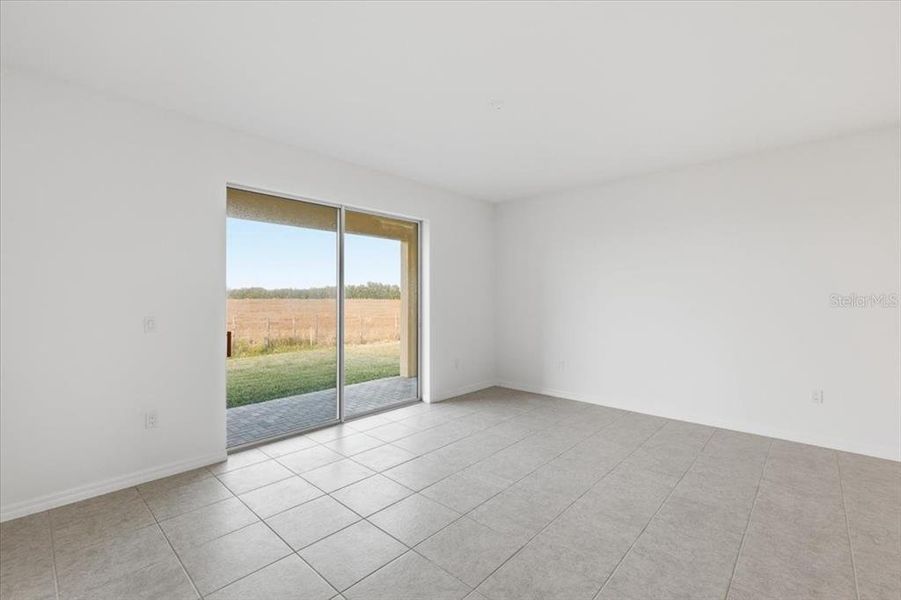 Spacious, unfurnished interior of a new home in Cypress Park Estates, Haines City (Image 13).