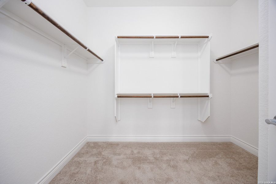 Spacious, unfurnished interior of a new home in Bison Ridge, San Antonio (Image 34).