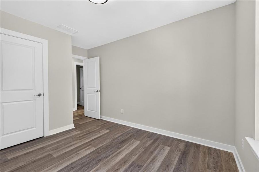Spacious, unfurnished interior of a new home in , Gainesville (Image 38).