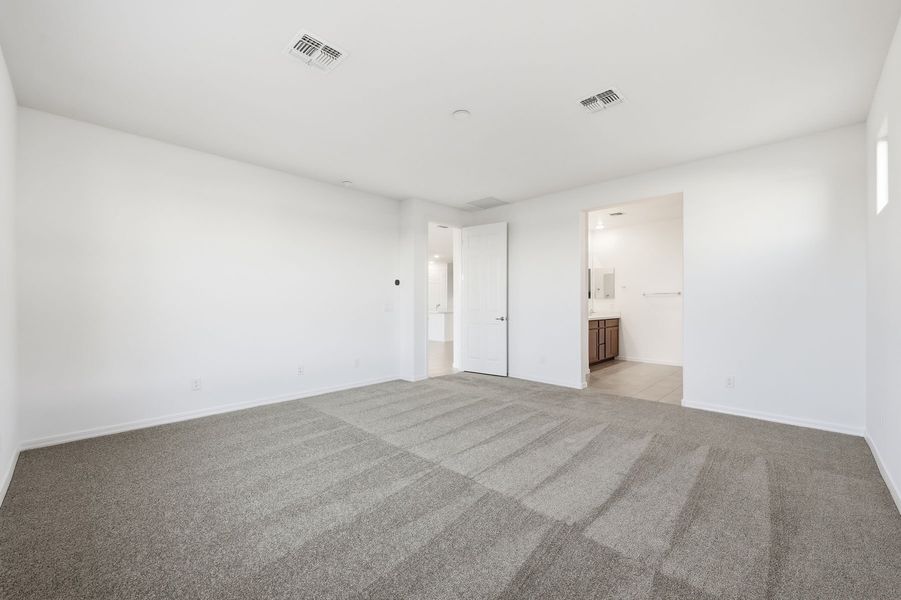 Spacious, unfurnished interior of a new home in Tierra Vistoso, Surprise (Image 10).