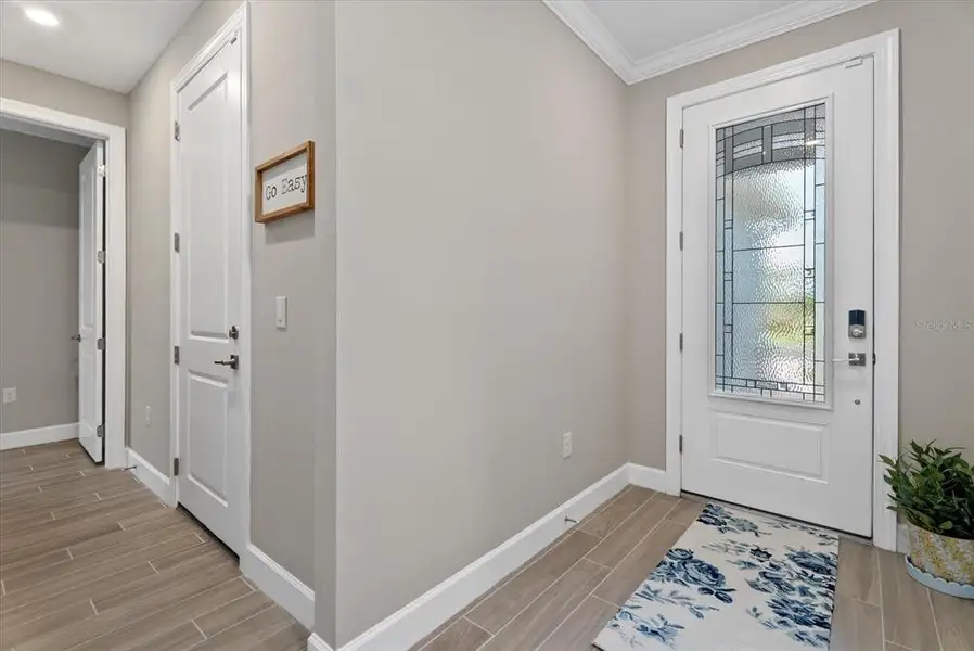 Spacious, unfurnished interior of a new home in , Englewood (Image 22).