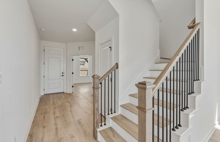 Representative unfurnished interior of a home built from the Lochridge by Pulte Homes in Woodside, Georgetown (Image 28).