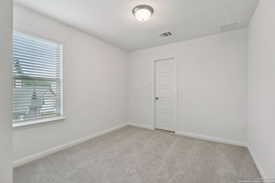 Spacious, unfurnished interior of a new home in Royal Crest, San Antonio (Image 22). Spacious, unfurnished interior of a new home in Royal Crest, San Antonio (Image 22).