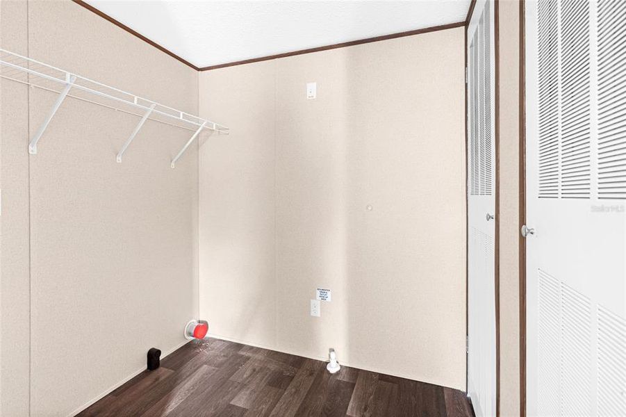 Spacious, unfurnished interior of a new home in , Ocala (Image 8).