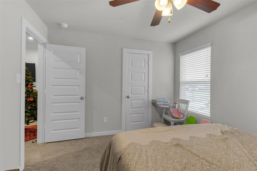 Furnished interior view inside a new home in Fairpark Village, Rosenberg (Image 7).