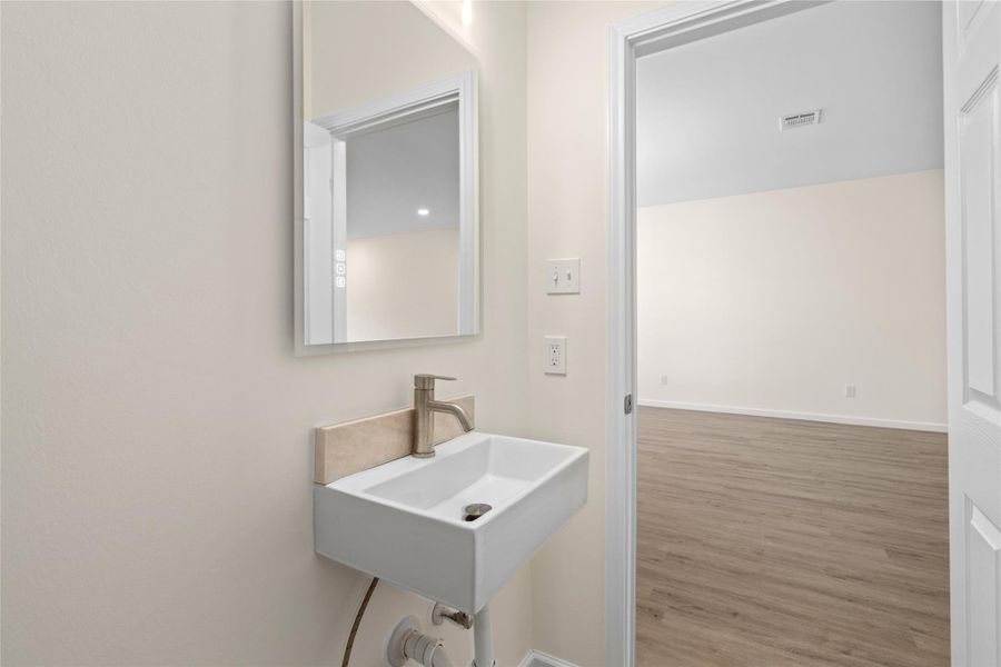 Image 40 of a home in .