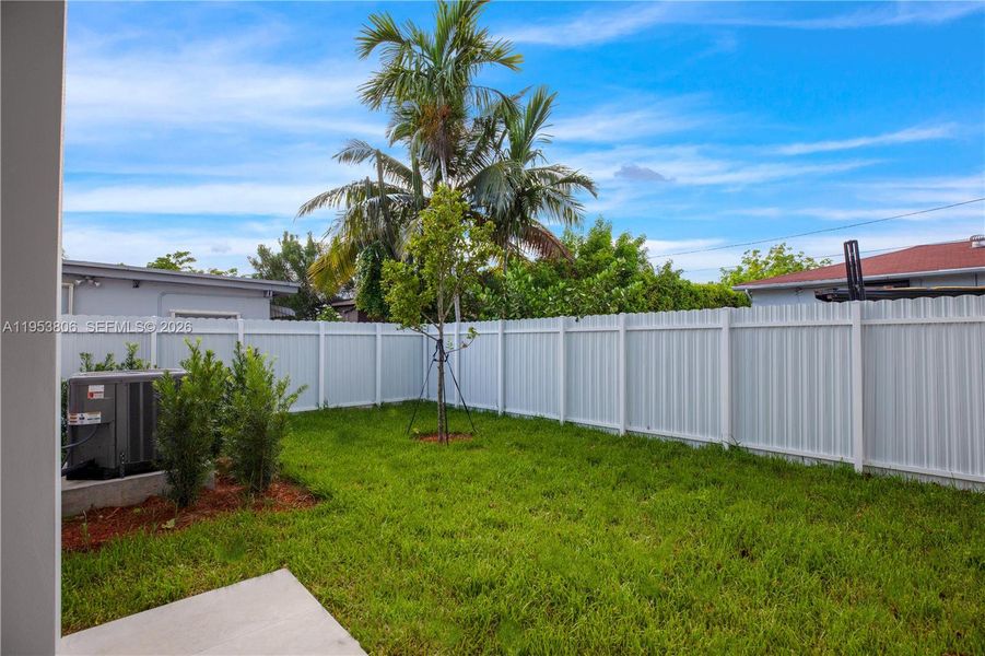 Exterior details and patio area of a home in , Miami (Image 4).