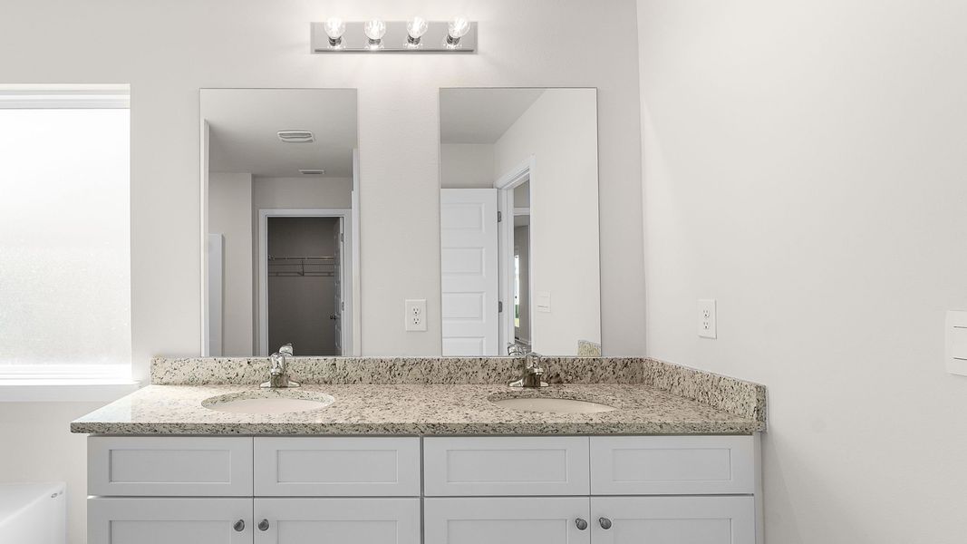 Furnished interior view inside a new home in Liberty, Panama City (Image 10).