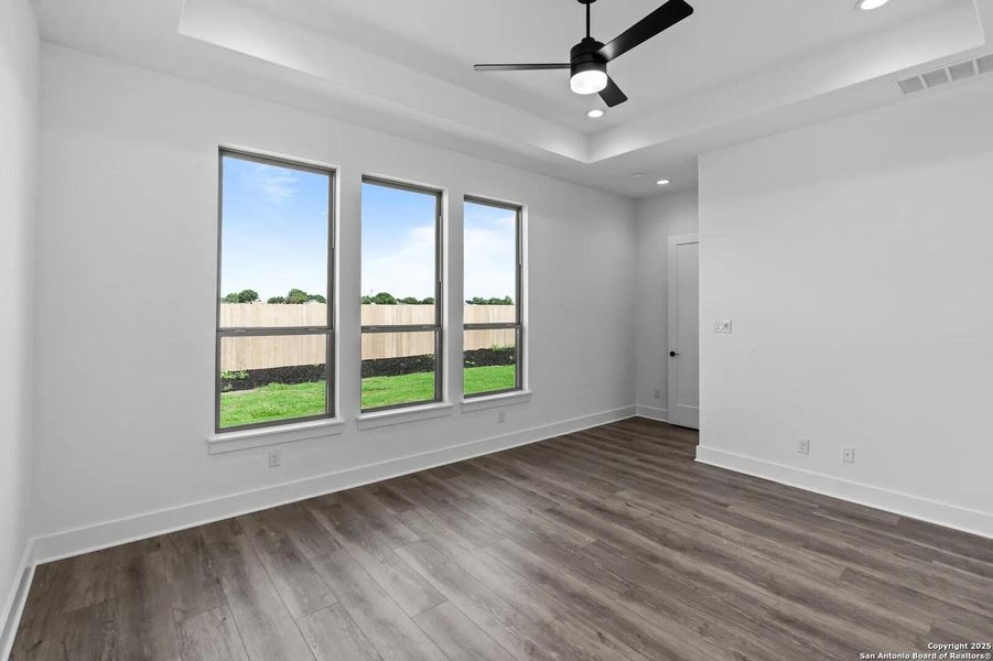 Spacious, unfurnished interior of a new home in Legacy at Lake Dunlap, New Braunfels (Image 18). Spacious, unfurnished interior of a new home in Legacy at Lake Dunlap, New Braunfels (Image 18).