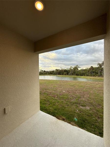 Exterior details and patio area of a home in Broadleaf, Parrish (Image 3).