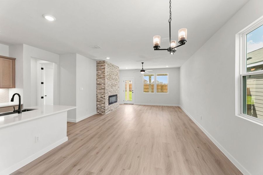 Spacious, unfurnished interior of a new home in Veranda Designer, San Antonio (Image 18).