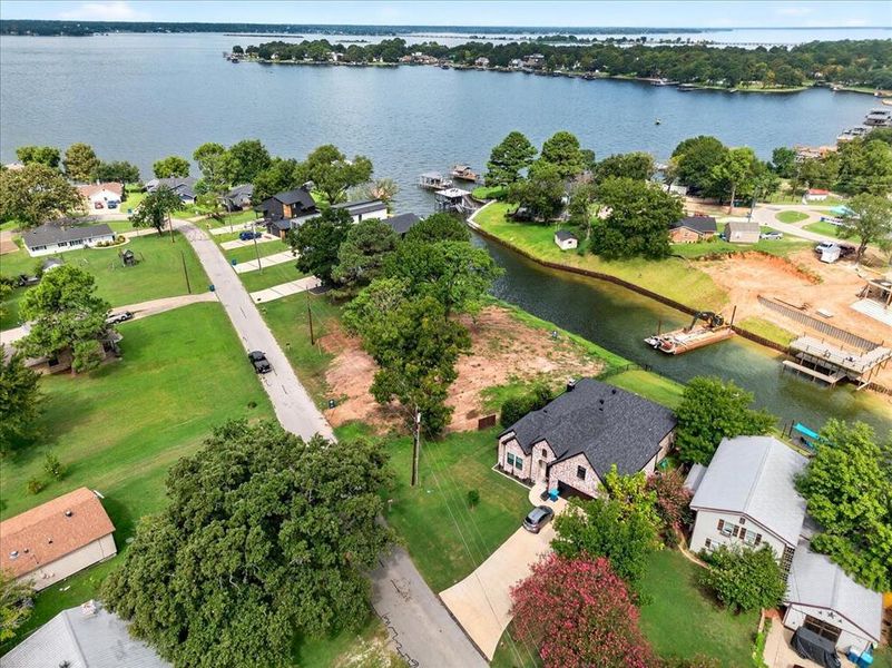 Image 11 of a home in . Image 11 of a home in .