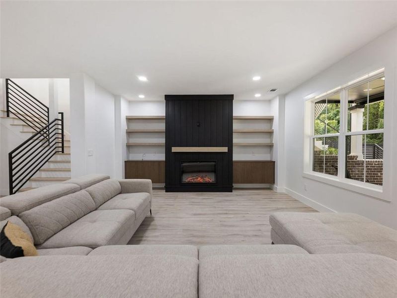 Image 90 of a home in .