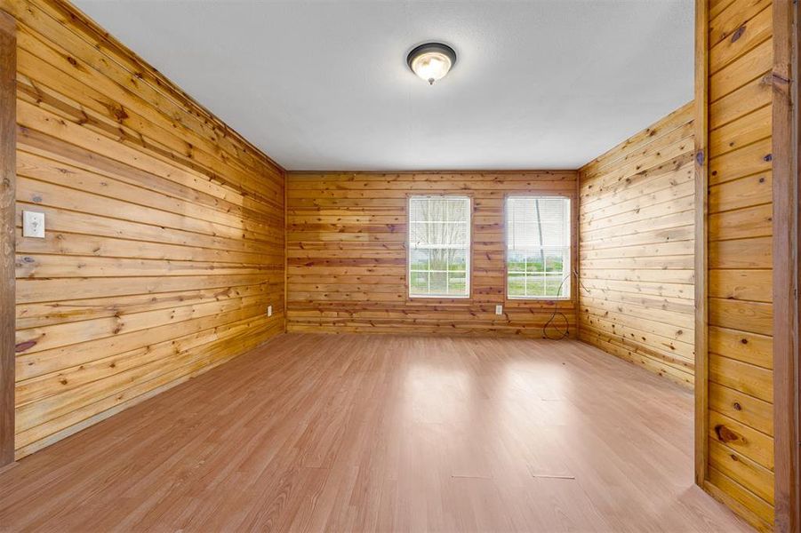 Spacious, unfurnished interior of a new home in , Clarksville (Image 12).