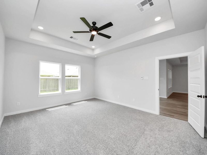Spacious, unfurnished interior of a new home in River Ranch Meadows, Dayton (Image 33).