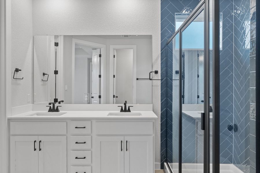 Furnished interior view inside a new home in Highland Village, Georgetown (Image 14).