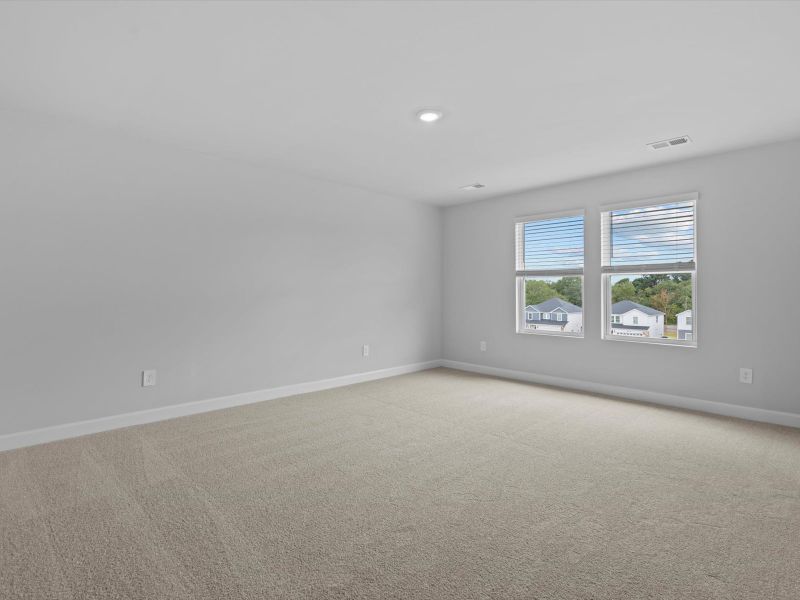 Spacious, unfurnished interior of a new home in Chatham Forest, Duncan (Image 16).