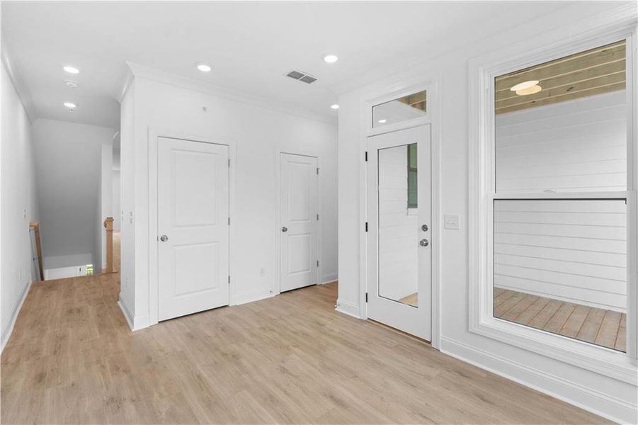 Spacious, unfurnished interior of a new home in Ecco Park, Alpharetta (Image 31). Spacious, unfurnished interior of a new home in Ecco Park, Alpharetta (Image 31).