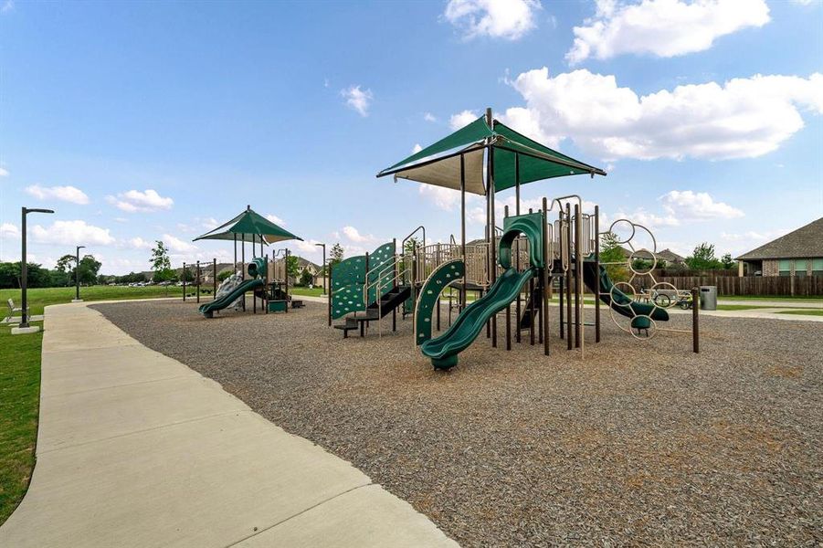 Community amenities in West Crossing, Anna (Image 30). Community amenities in West Crossing, Anna (Image 30).