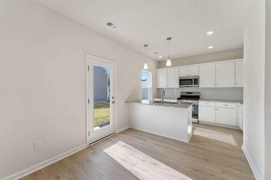 Image 22 of a home in Edwards Station.