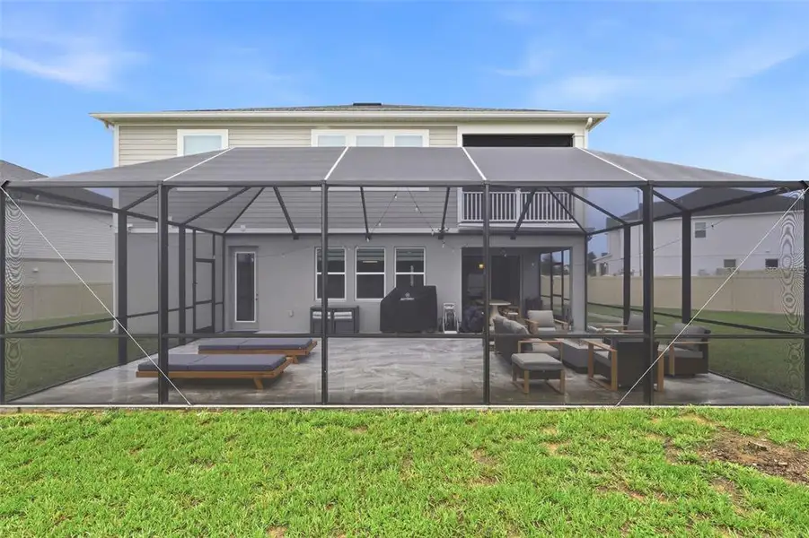 Exterior details and patio area of a home in , Apopka (Image 3).