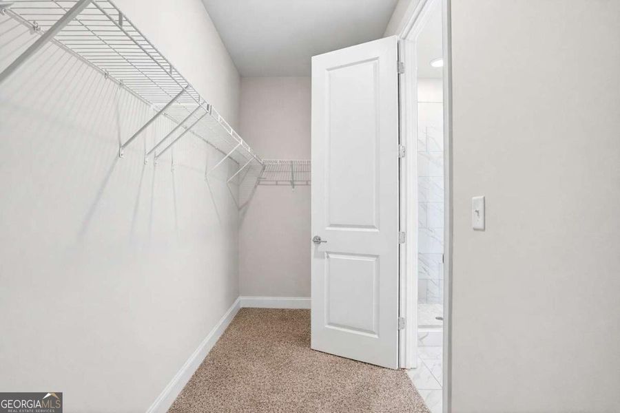 Spacious, unfurnished interior of a new home in Killian Manor at The Adares, Adairsville (Image 13). Spacious, unfurnished interior of a new home in Killian Manor at The Adares, Adairsville (Image 13).