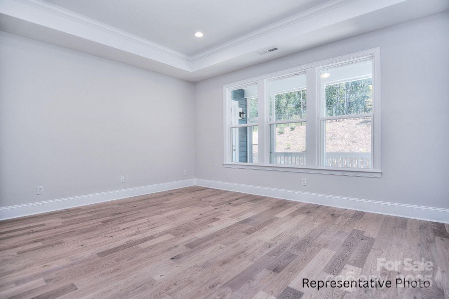 Spacious, unfurnished interior of a new home in Edmunds Farm, Clover (Image 39).