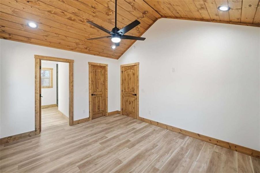 Spacious, unfurnished interior of a new home in , Ellijay (Image 35).