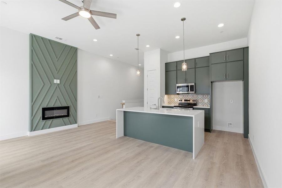 Furnished interior view inside a new home in , Dallas (Image 14).