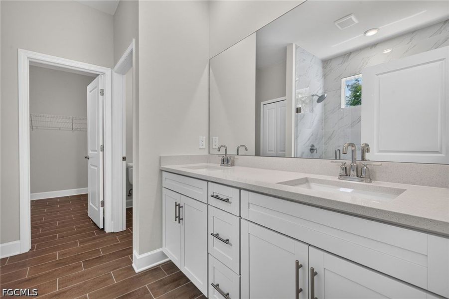 Furnished interior view inside a new home in Cape Coral, Cape Coral (Image 11).