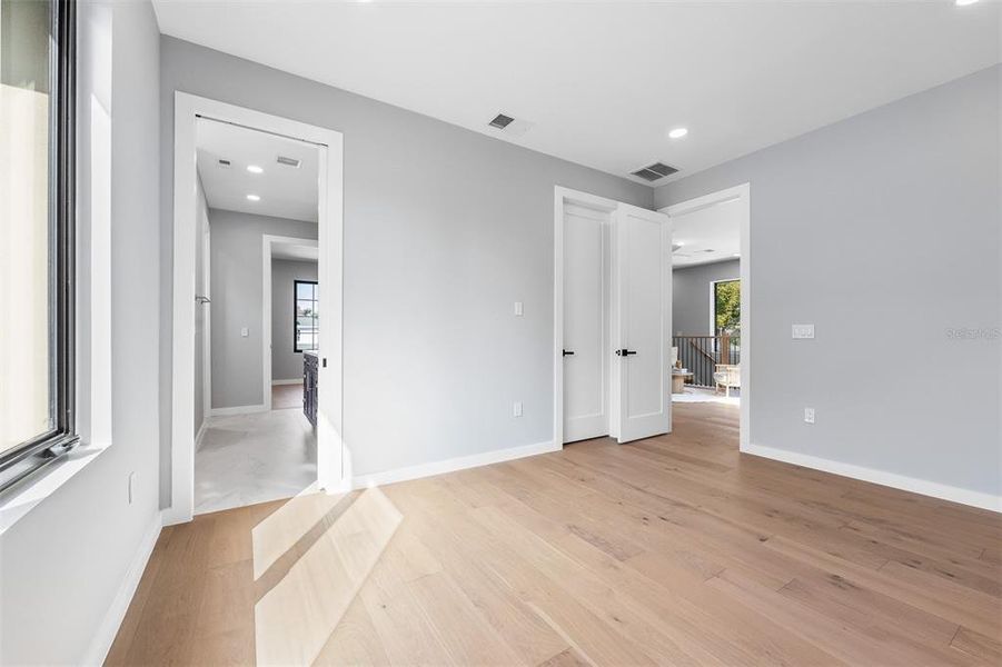 Spacious, unfurnished interior of a new home in College Park, Orlando (Image 59). Spacious, unfurnished interior of a new home in College Park, Orlando (Image 59).