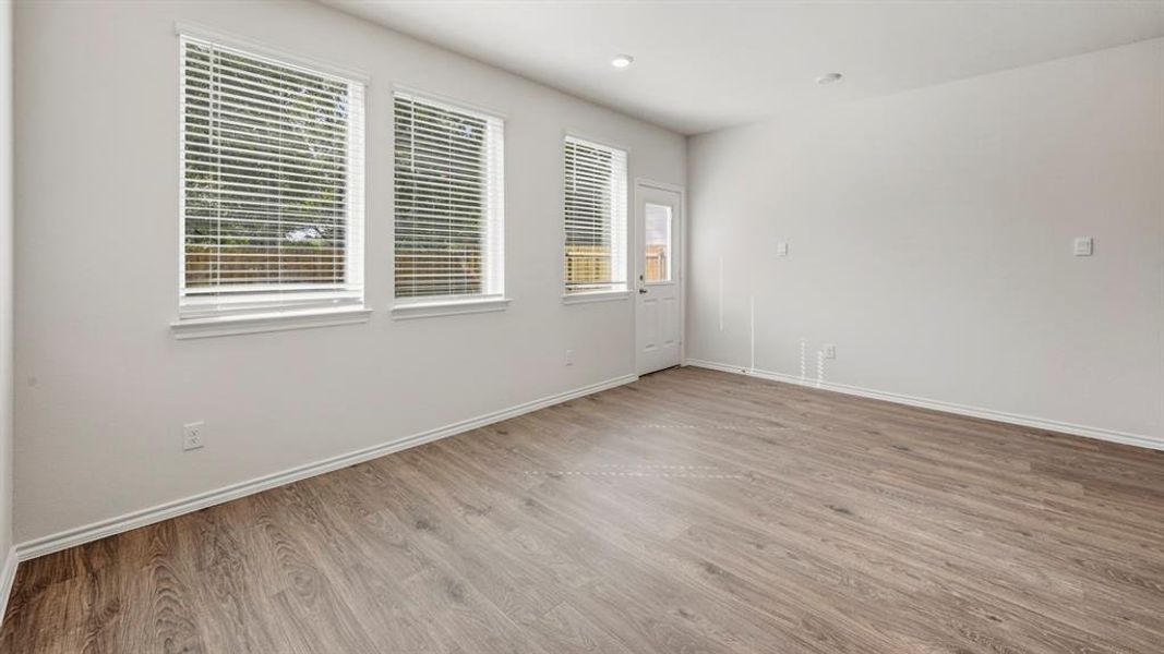 Spacious, unfurnished interior of a new home in Arbor Trails South, Princeton (Image 17).