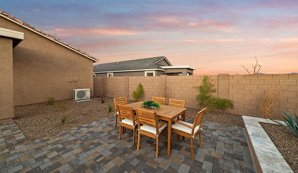 Representative exterior details of a home built from the Mariposa - C40M by D.R. Horton in Entrada Del Toro at Rancho Sahuarita, Sahuarita (Image 28).
