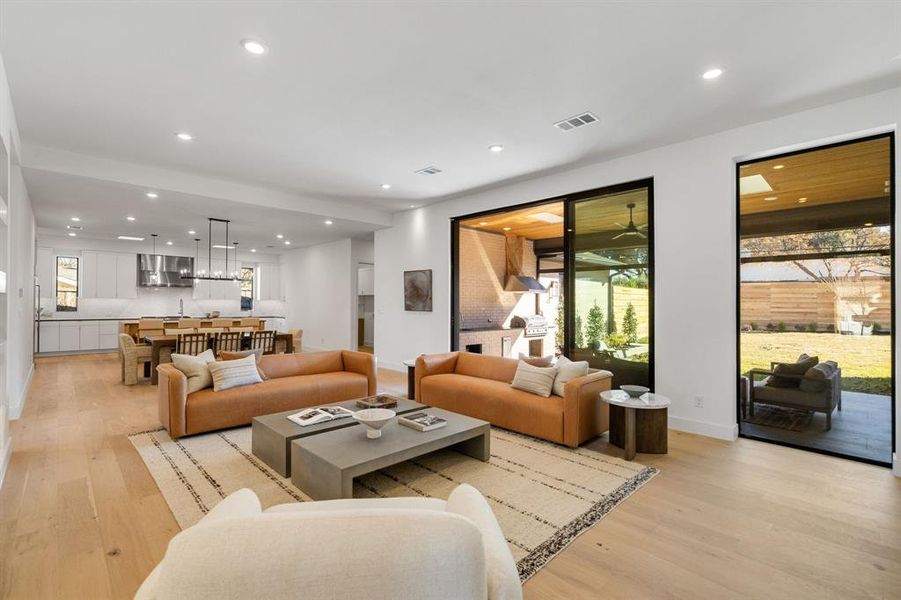 Furnished interior view inside a new home in , Farmers Branch (Image 6).