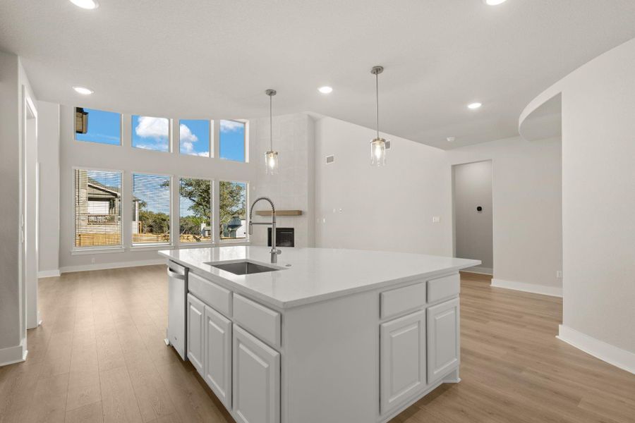 Gorgeous Open Concept Kitchen
