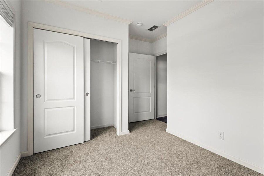 Spacious, unfurnished interior of a new home in , Fort Pierce (Image 19).