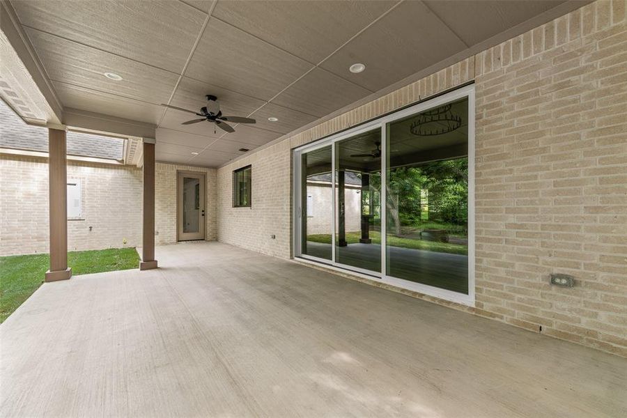 Exterior details and patio area of a home in , Ovilla (Image 4). Exterior details and patio area of a home in , Ovilla (Image 4).