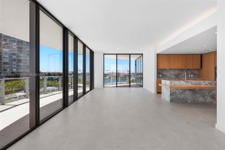 Spacious, unfurnished interior of a new home in Five Park, Miami Beach (Image 20). Spacious, unfurnished interior of a new home in Five Park, Miami Beach (Image 20).