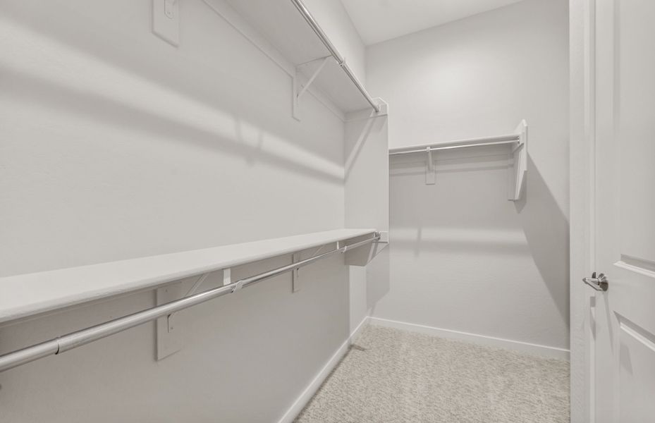 Spacious, unfurnished interior of a new home in Legado West, Queen Creek (Image 18).