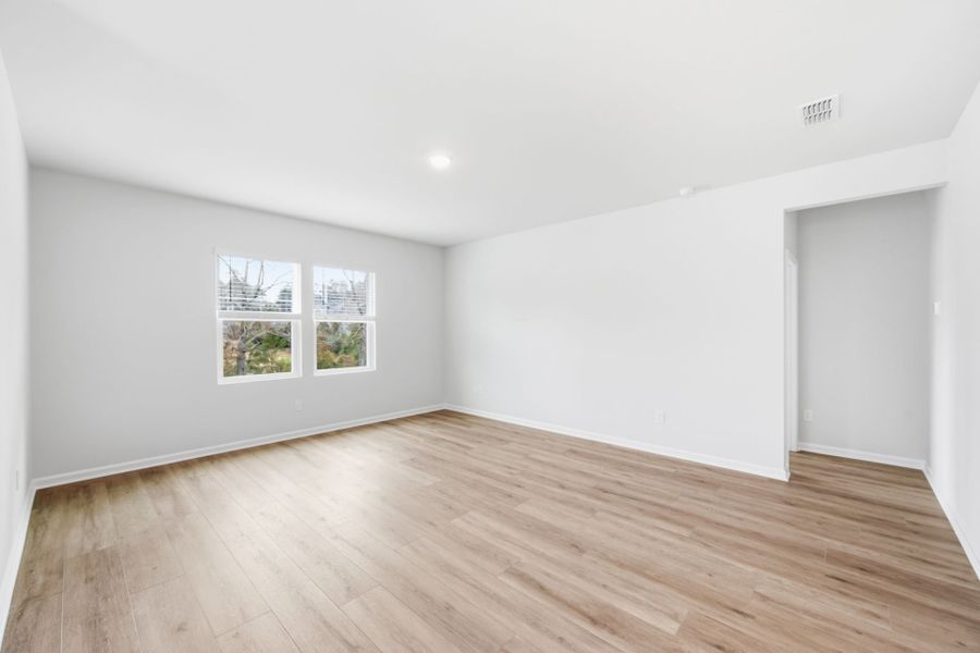Spacious, unfurnished interior of a new home in Grand Arbor, Blythewood (Image 27).
