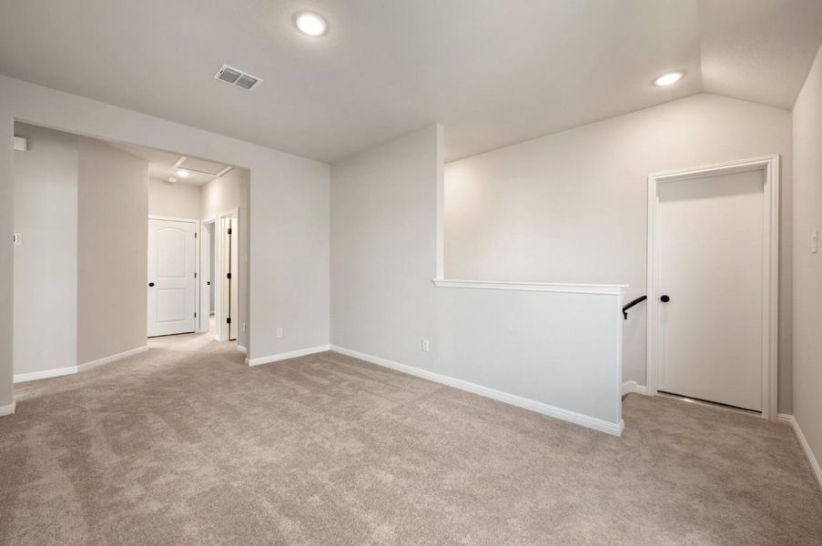 Spacious, unfurnished interior of a new home in Patterson Ranch, Georgetown (Image 28).