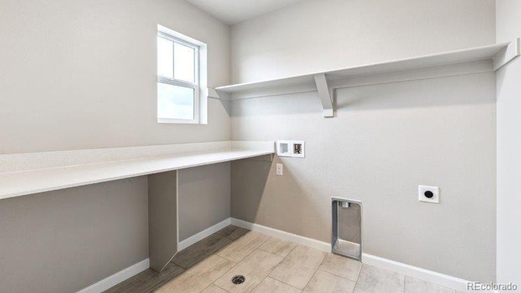 Spacious, unfurnished interior of a new home in Highlands Preserve, Mead (Image 13).