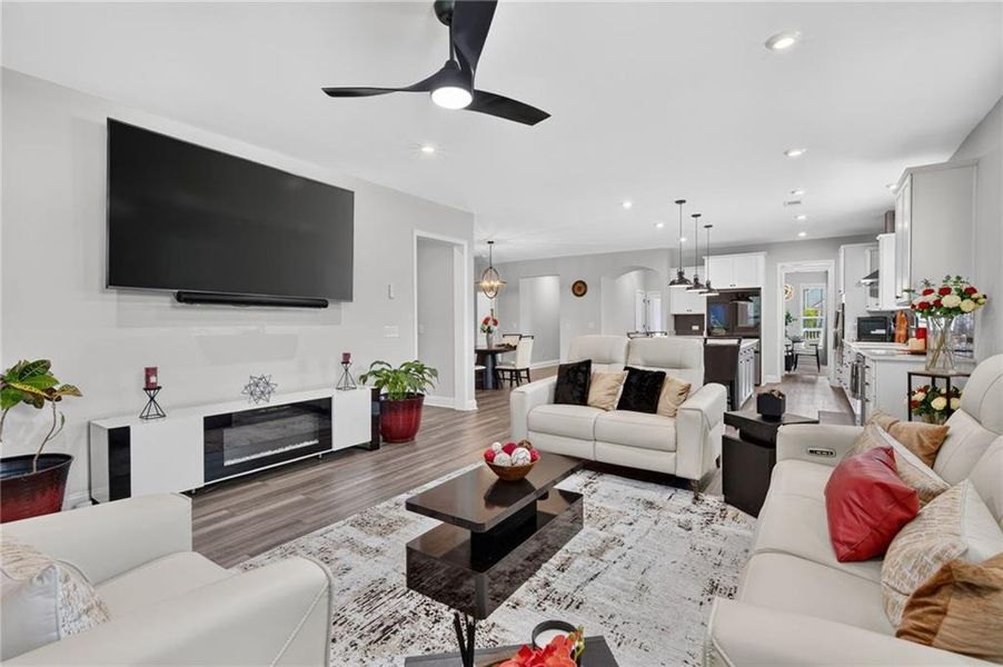 Furnished interior view inside a new home in , Richmond Hill (Image 56). Furnished interior view inside a new home in , Richmond Hill (Image 56).
