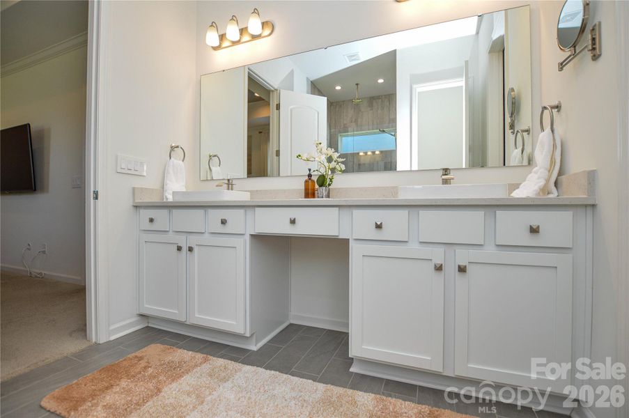 Furnished interior view inside a new home in Edgewater Lakeview On Your Lot, Lancaster (Image 17).